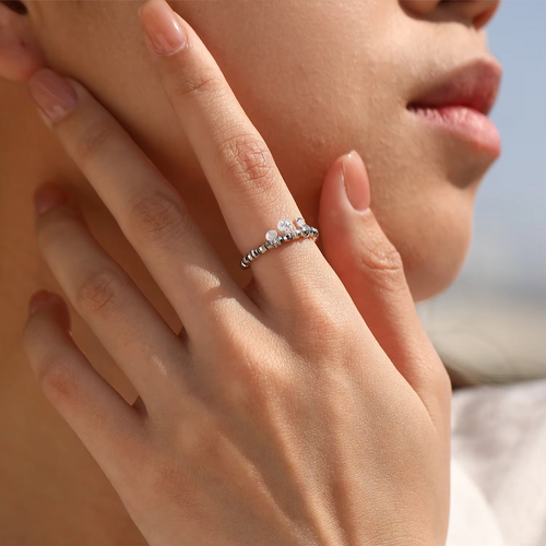 Sparkling Lab Diamond Swings Beaded Rings